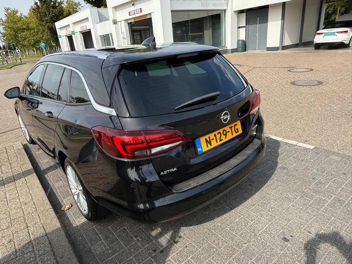 Opel Astra 1.4 Turbo 150pk Start/stop Aut 2016 Zwart, Auto's, Opel, Astra, Cruise Control, Elektrische achterklep, Elektrische buitenspiegels