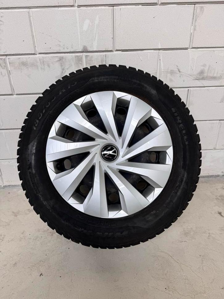 VW Polo 8 Winterset Pirelli 185/65R15, Auto-onderdelen, Banden en Velgen, Banden en Velgen, Winterbanden, 15 inch, 185 mm, Personenwagen