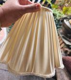 Vintage lampenkap crème plissé – 20 cm hoog, 25 cm diameter, Rond, Ophalen of Verzenden, Zo goed als nieuw, Crème