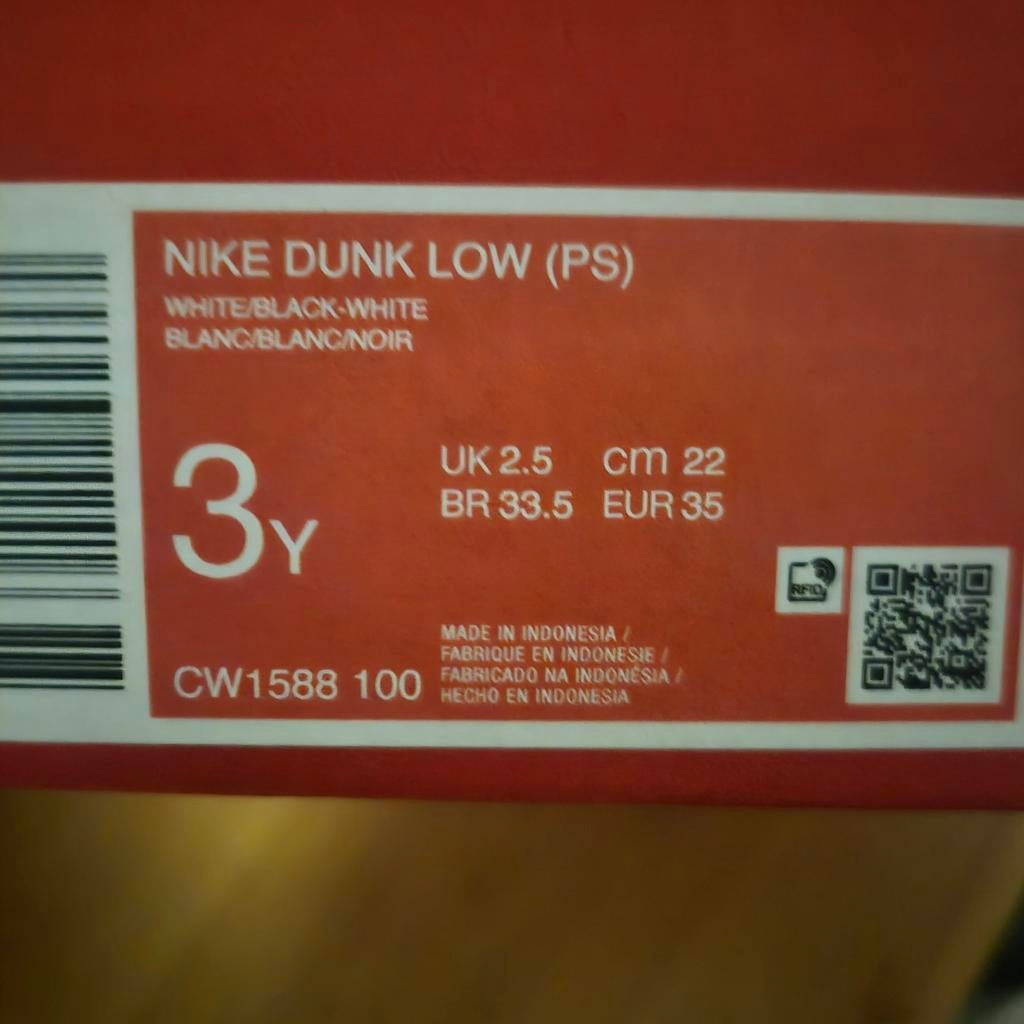 Nike Dunk Low - Nieuw in doos - Maat 35, Meisje, Sportschoenen, Nieuw, Ophalen of Verzenden