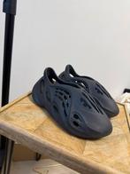 yeezy foam runners 38, Kleding | Heren, Schoenen, Ophalen of Verzenden, Zo goed als nieuw, Zwart