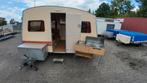 Grootste aanbod van Rapido klap- en hefdakcaravans in Europa, Standaardzit, 414 rue des Perrouins, 53101 MAYENNE, France, RAPIDO Camping-cars