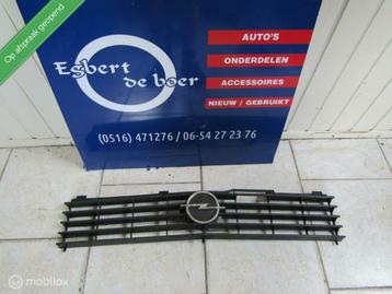 Grill opel kadett c2,en zeeeeer veel onderdelen beschikbaar voor biedingen