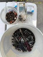 Meubelstoffeerders gereedschap 🔴en meubel nagels, Ophalen of Verzenden, Zo goed als nieuw