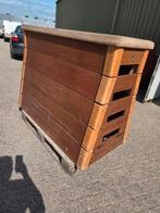 Oude/vintage turnkast/ springkast/ gymkast, Maat 36 t/m 42, Ophalen, Gebruikt, Materiaal
