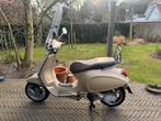 Vespa scooter, Fietsen en Brommers, Ophalen of Verzenden, Zo goed als nieuw, Benzine, Overige merken