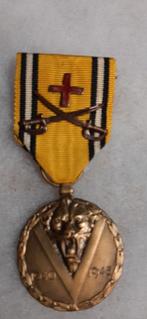 Ww2 medaille met gekwetsten kruis, Verzamelen, Ophalen of Verzenden, Landmacht, Duitsland, Lintje, Medaille of Wings
