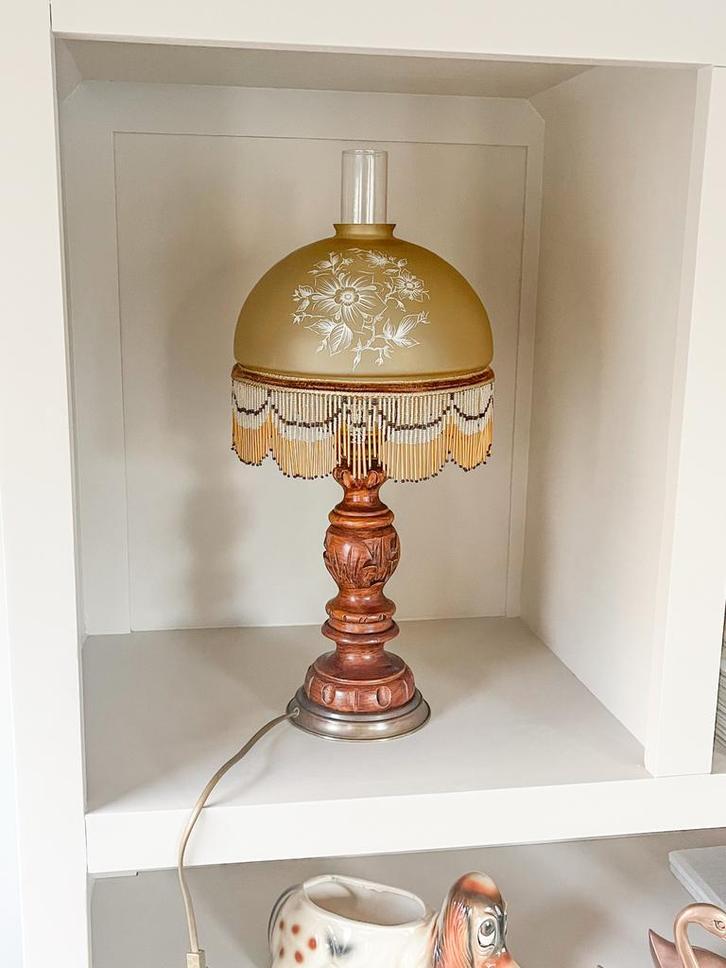 Antieke Lamp met Kralenrand & Bloemmotief Kap - Uniek Stukje, Antiek en Kunst, Antiek | Lampen, Ophalen of Verzenden