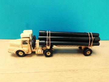 Dinky Toys France # 39b Unic Saharien buizentransporter beschikbaar voor biedingen