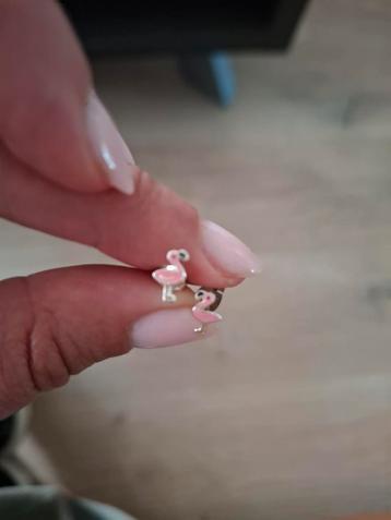 Flamingo oorbellen kind beschikbaar voor biedingen