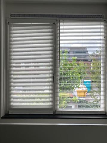 Houten jaloezieën - wit beschikbaar voor biedingen