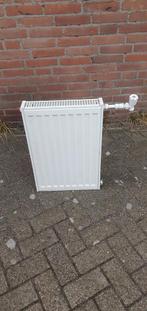 Radiator 60 hoog 40 breed, Doe-het-zelf en Verbouw, Verwarming en Radiatoren, Ophalen, 30 tot 80 cm, Gebruikt, Radiator