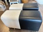 Vitra Hocker zwart wit, Huis en Inrichting, Banken | Voetenbanken en Poefen, Ophalen, Minder dan 50 cm, Gebruikt, Leer