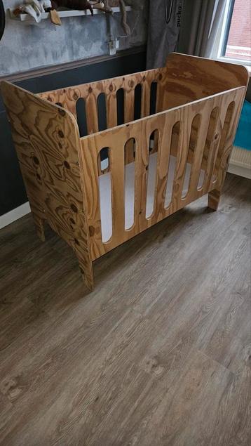 Ledikant  60 x 120 beschikbaar voor biedingen