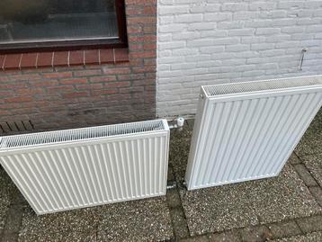 1x Radiator 90x70 type 22 - 1x Radiator 75x90 type 22 beschikbaar voor biedingen