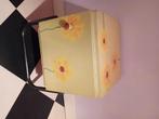 Retro nachtkastje, handbeschilderd met zonnebloemen, Huis en Inrichting, Slaapkamer | Nachtkastjes, Ophalen, Minder dan 45 cm