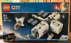 Lego City Ruimtevaart Ruimtestation op de Maan nr 60227, Nieuw, Complete set, Ophalen of Verzenden, Lego
