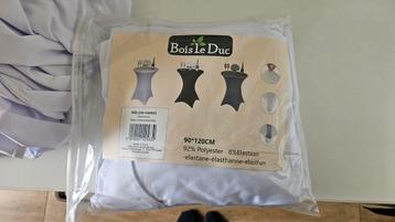 Witte stalen tafel rokken, 4 stuks. beschikbaar voor biedingen