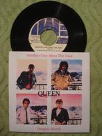 Queen 7” Vinyl: ‘Another One Bites The Dust’ (Jamaica) Blauw, Ophalen of Verzenden, 7 inch, Rock en Metal, Single