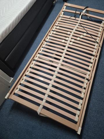 2 Elektrische Lattenbodems 90x200 cm – Verstelbaar hoofd- en beschikbaar voor biedingen