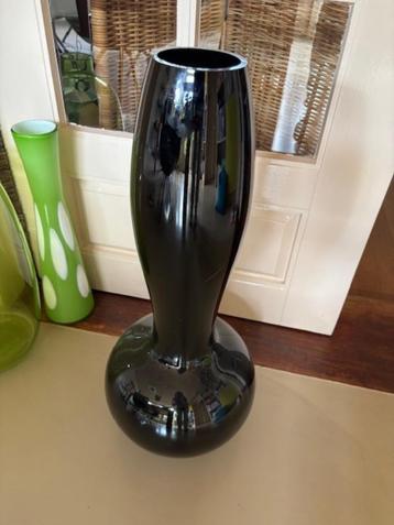 Glazen vaas 65 cm hoog beschikbaar voor biedingen