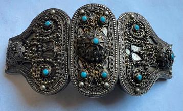 Antieke 19 e Ottomaanse zilveren vrouwen klederdracht gesp beschikbaar voor biedingen