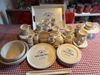 Claire Wilson Servies - Beschadigd, Huis en Inrichting, Keuken | Servies, Gebruikt, Ophalen of Verzenden, Overige stijlen, Aardewerk