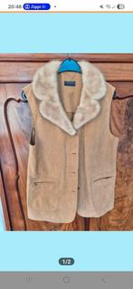Alcantare camel kleurig gilet met bontkraag (achteraf toegev, Kleding | Dames, Bodywarmers, Ophalen of Verzenden, Zo goed als nieuw