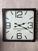 Industriële Wandklok Manchester Clock Co., Ophalen of Verzenden, Zo goed als nieuw, Analoog, Wandklok