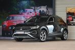 Volkswagen T-Roc 1.5 TSI Life 75 Edition (bj 2022), 65 €/maand, Stof, 1498 cc, 4 cilinders