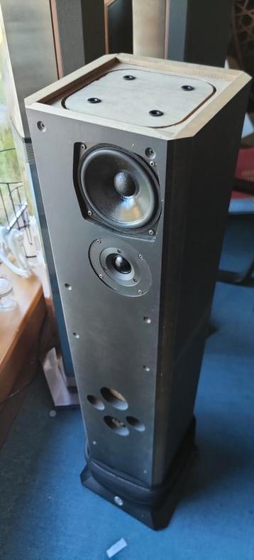 Bns soundcolumn 3 speakers zeer goede staat beschikbaar voor biedingen