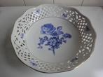 Antieke schaal bavaria blauw-wit ROOS met opengewerkte rand, Antiek en Kunst, Ophalen of Verzenden