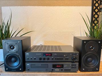 Nad 7020i receiver,Nad cd 5220,kenwood LS-K711 monitoren. beschikbaar voor biedingen