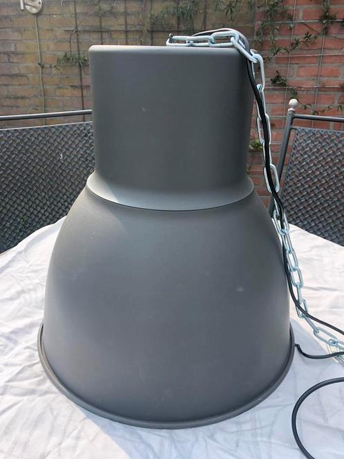Grijze industriële hanglamp (3x), Huis en Inrichting, Lampen | Hanglampen, Gebruikt, 50 tot 75 cm, Ophalen of Verzenden