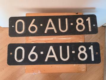 Antieke kentekenplaten 06-AU-81 beschikbaar voor biedingen