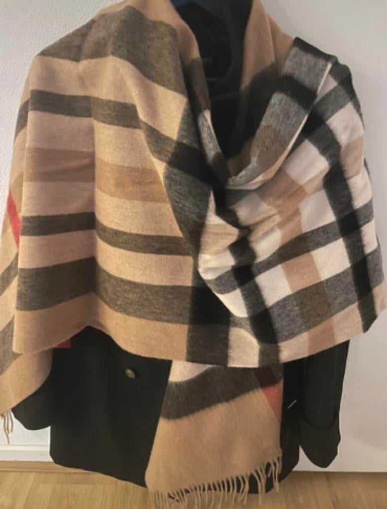 Mooie lamswollen sjaal/poncho, Burberry House Check, Ophalen of Verzenden, Nieuw