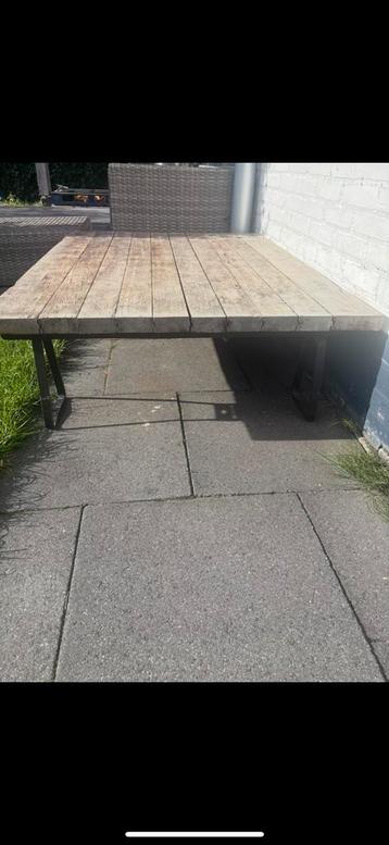 Salontafel beschikbaar voor biedingen