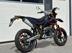 RIEJU MRT50 SM BLACK SERIES, Maximaal 45 km/u, Nieuw, 6 versnellingen, Rieju