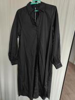 Prachtige nieuwe lange zwarte  jurk m-L doorknoop dress, Maat 38/40 (M), Zwart, Nieuw, Ophalen of Verzenden