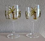 Twee plastic wijnglazen met Palmboom opdrukken, Ophalen of Verzenden, Zo goed als nieuw, Overige typen