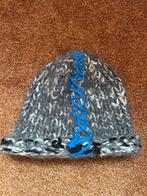Grijze cashmere muts met blauw amsterdams design, Ophalen of Verzenden, Zo goed als nieuw, One size fits all, Hoed