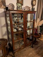 Vitrinekast met Verlichting, Ophalen