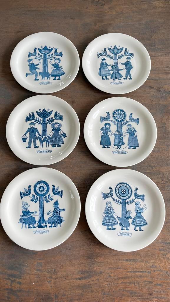 Ontbijtbord 20,5 cm petrus regout royal sphinx, klederdracht, Antiek en Kunst, Antiek | Servies los, Ophalen