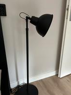 Ikea staande lamp Skurup, Huis en Inrichting, Lampen | Vloerlampen, Ophalen of Verzenden, Zo goed als nieuw