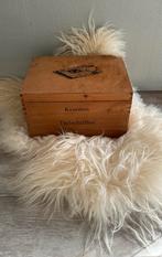 Houten kist voor kranten/tijdschriften, Huis en Inrichting, Woonaccessoires | Kisten, Ophalen, Gebruikt, 50 tot 100 cm, Minder dan 50 cm