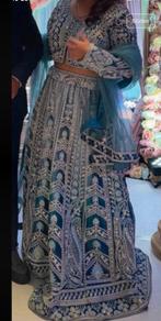 Blauw zilveren Lehenga - Hindoestaanse bruiloft jurk, Ophalen of Verzenden, Gedragen, Blauw