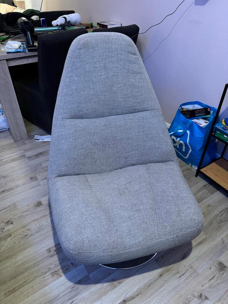 Grijze draaifauteuil, Huis en Inrichting, Fauteuils, Gebruikt, Stof, 50 tot 75 cm, Minder dan 75 cm, Ophalen