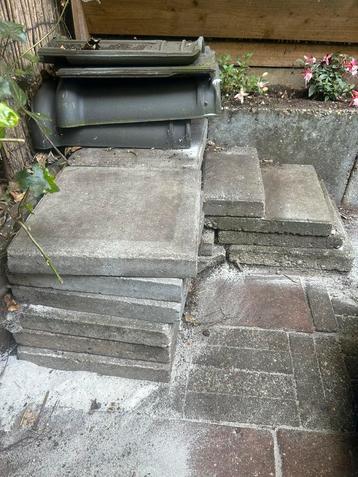 Tegels 30 x 30 cm gratis 15 stuks  beschikbaar voor biedingen