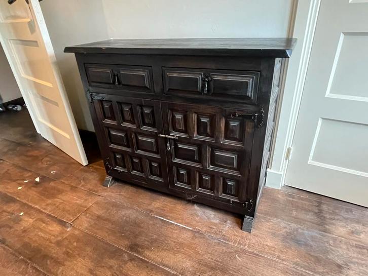 Antiek Engels Houten Kastje met Gravering, Huis en Inrichting, Kasten | Dressoirs, Gebruikt, 100 tot 150 cm, 25 tot 50 cm, Met lade(s)