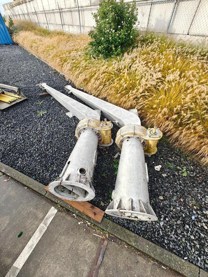 2 originele aluminium scheepskranen / Davits - Ex-Marine, Verzamelen, Scheepvaart, Gebruikt, Gebruiksvoorwerp, Motorboot, Ophalen